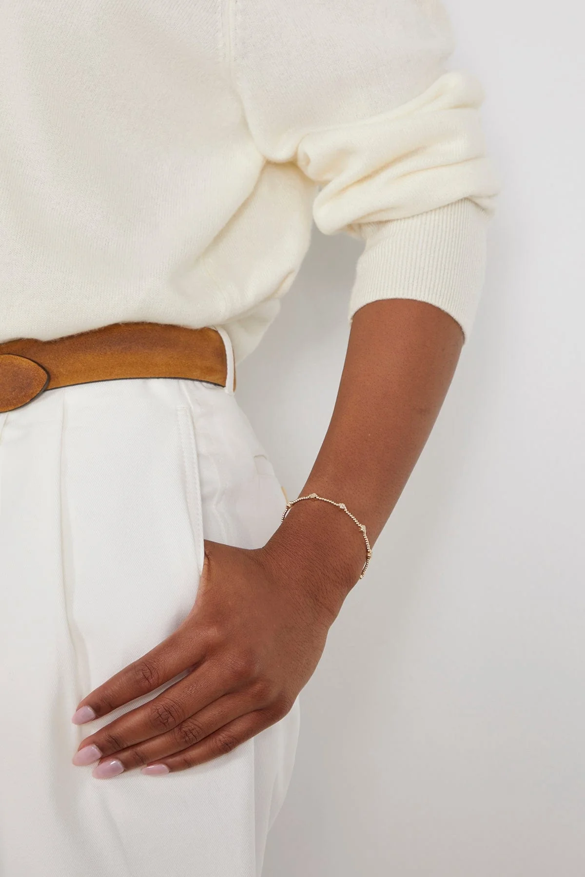 7 Clover Flexible Bangle in 14k Yellow Gold - Image 2