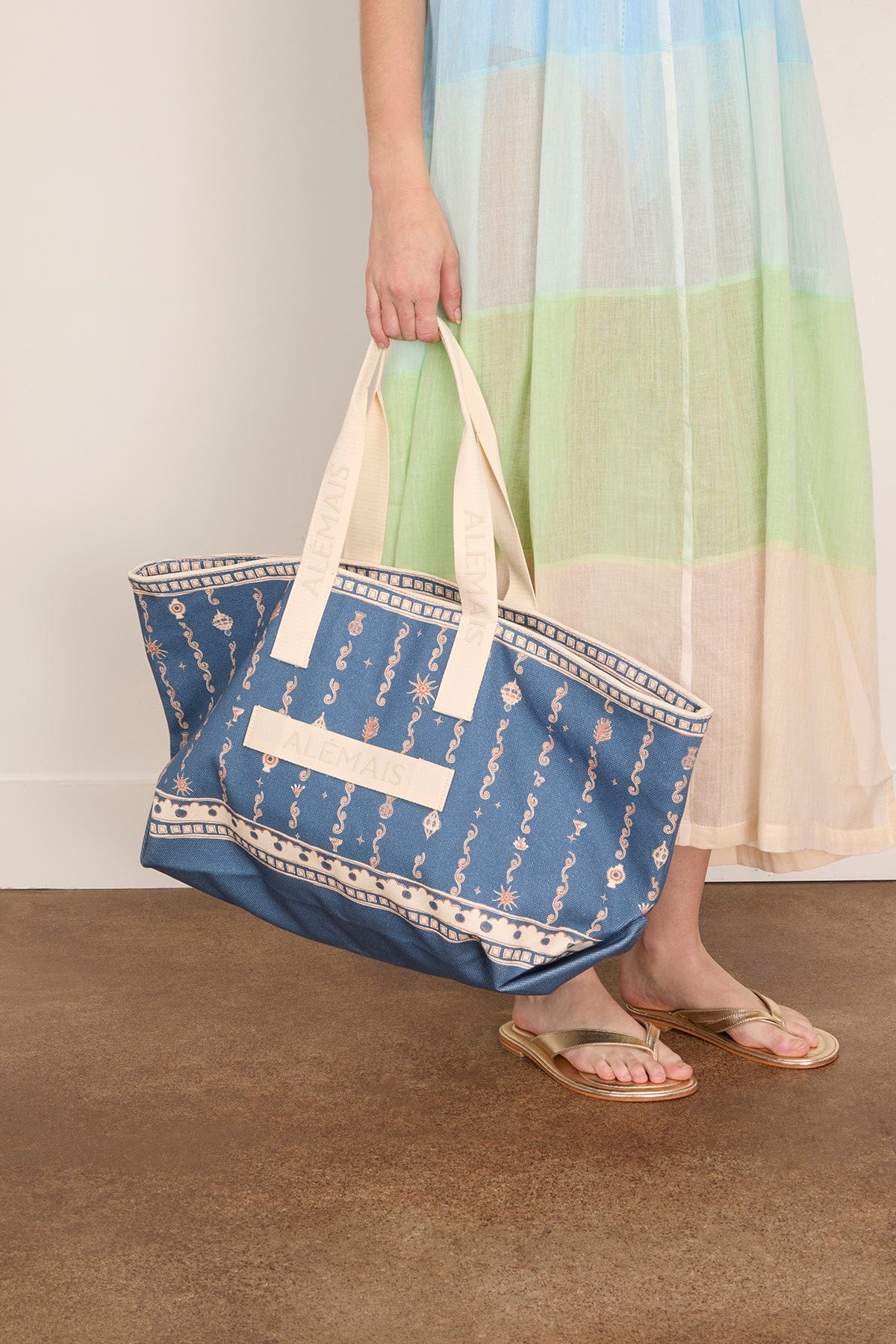 Acacia Weekender in Blue - Image 2