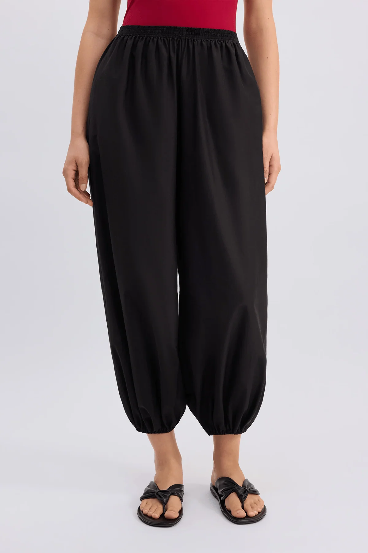 Almaya Balloon Pant in Black - Image 3
