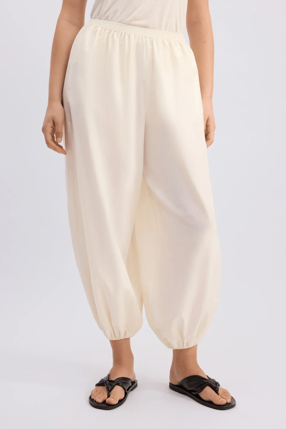 Almaya Balloon Pant in Ivory - Image 3