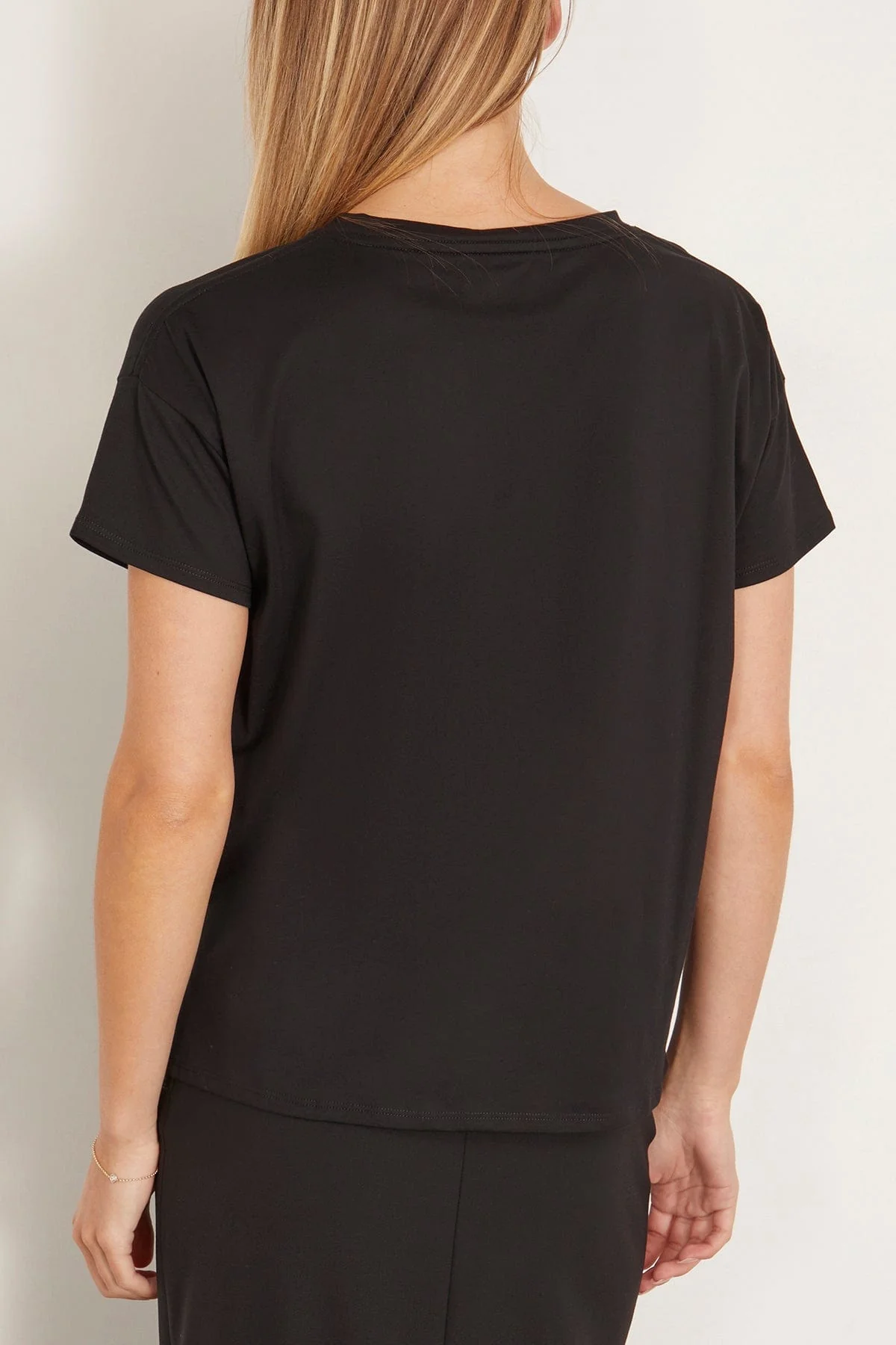 Basiluzzo Oversize Shirt in Black - Image 4