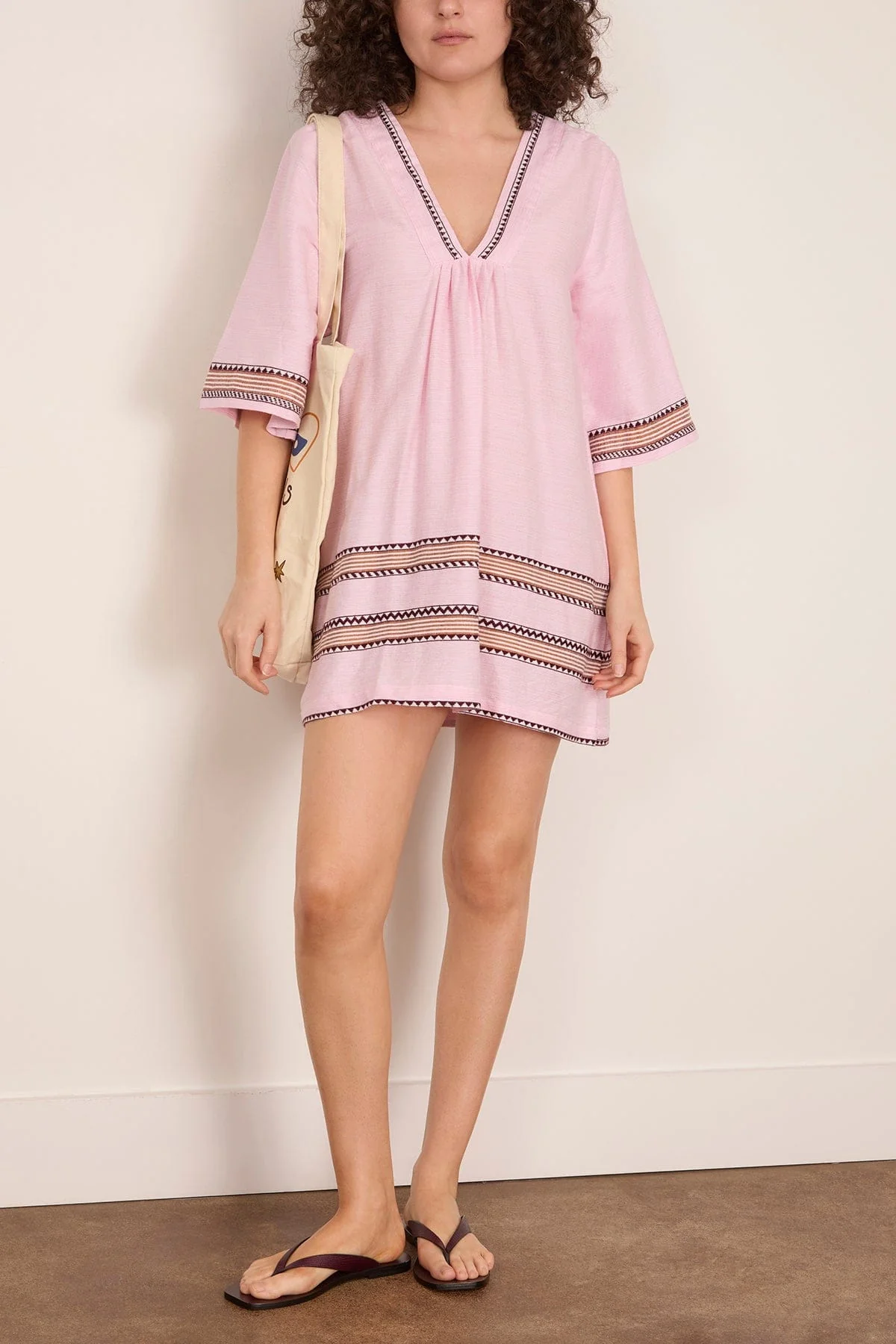 Belkis V-Neck Caftan in Munit Pink - Image 2