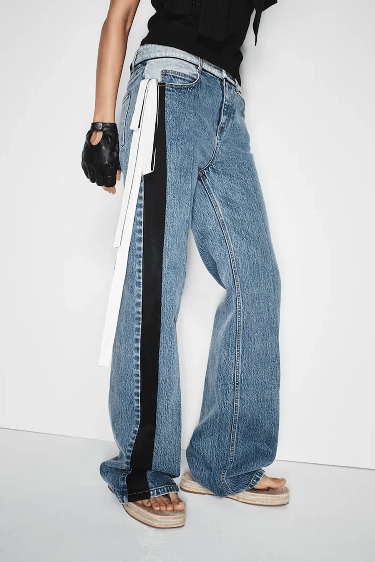 Ben Jeans in Dark Stone Wash/White - Image 3