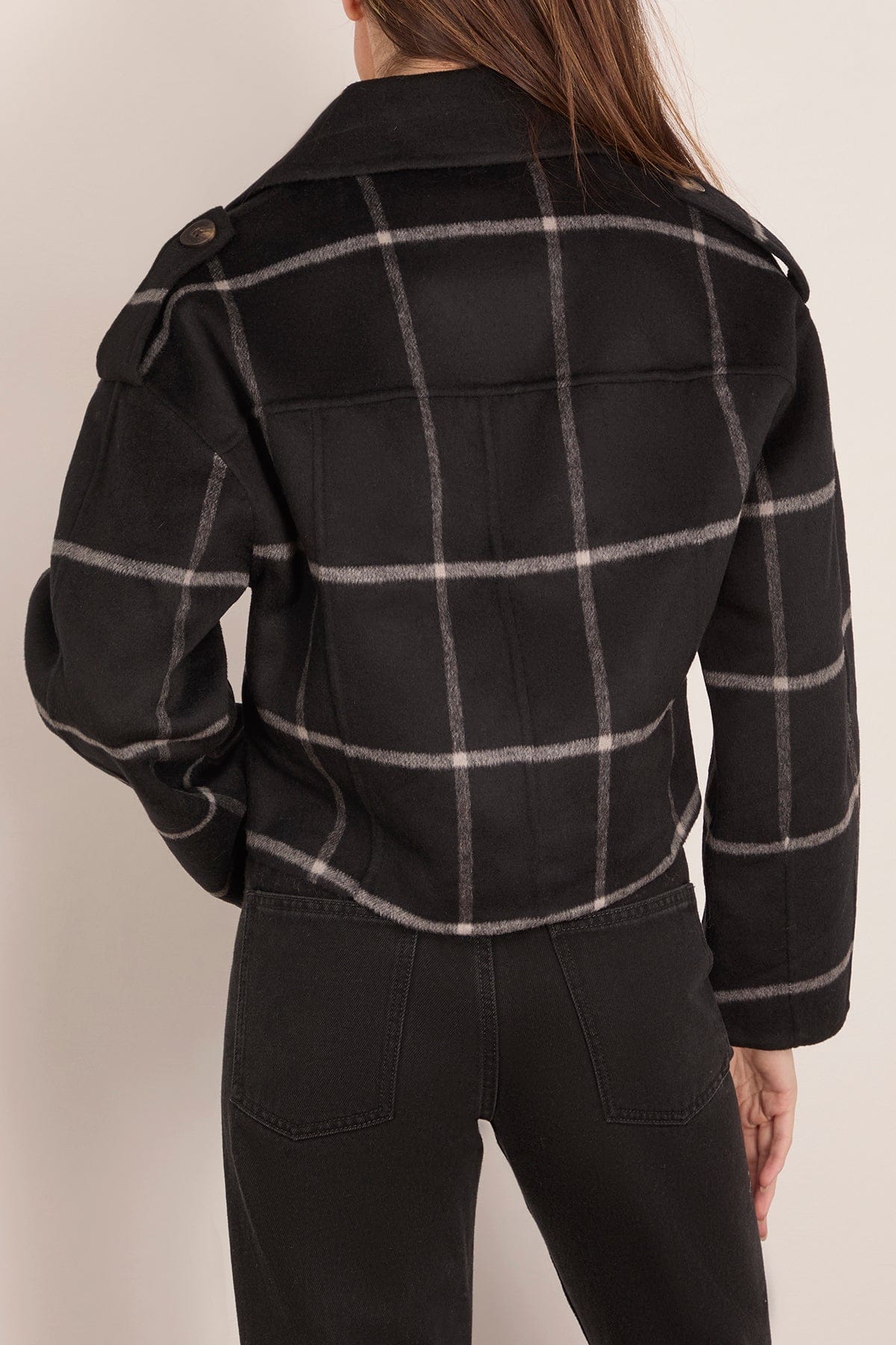 Beran Coat in Noir/Blanc - Image 4