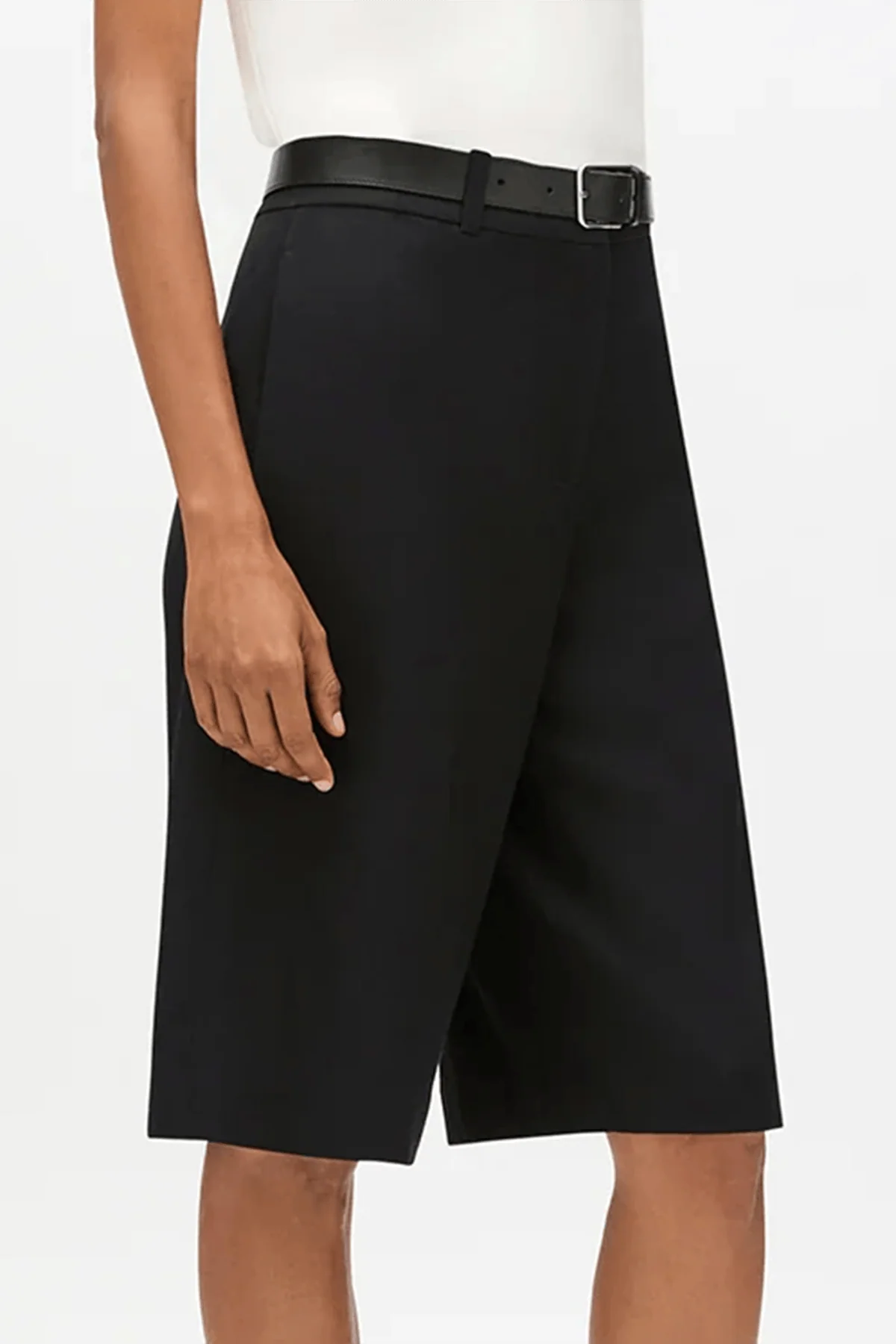 Bermuda Short in Black - Image 3