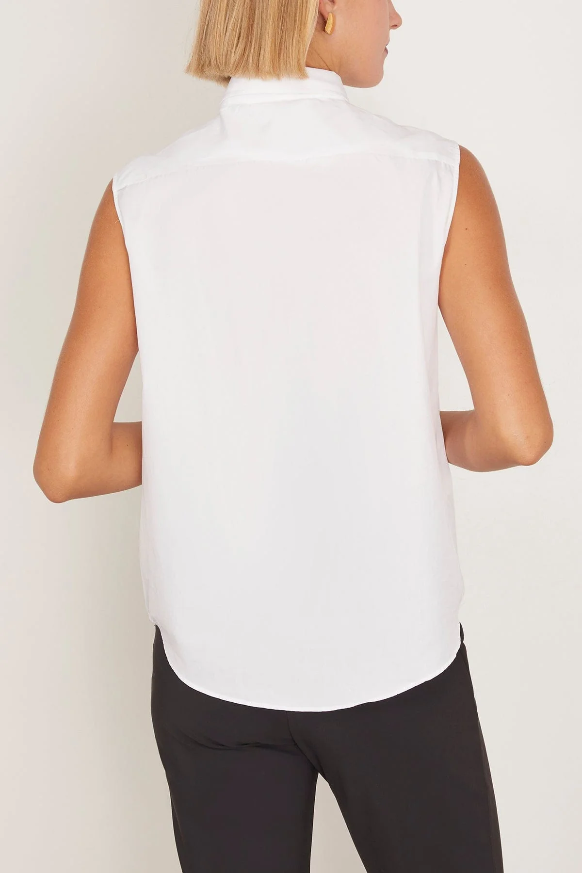 Casta Sleeveless Shirt in White - Image 4
