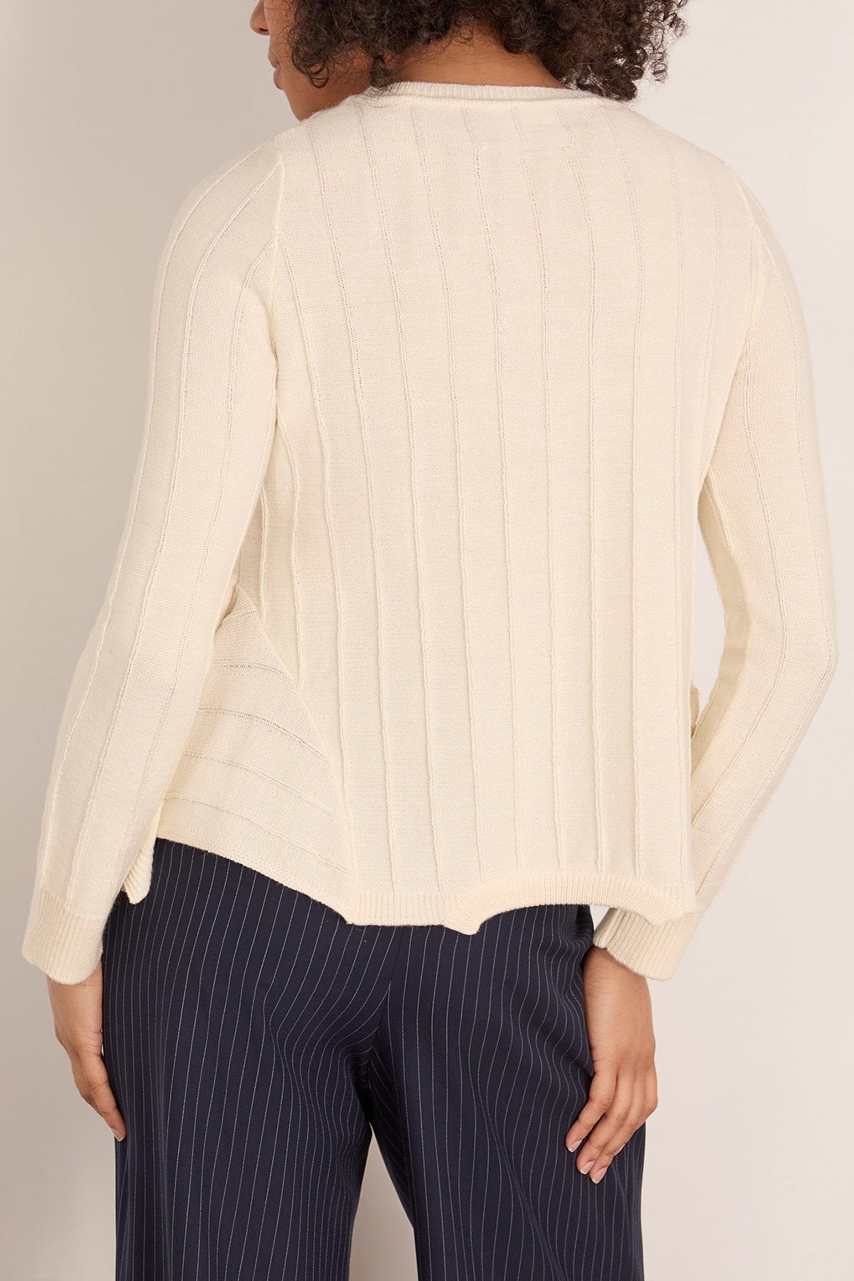 Crewneck in Off White - Image 4