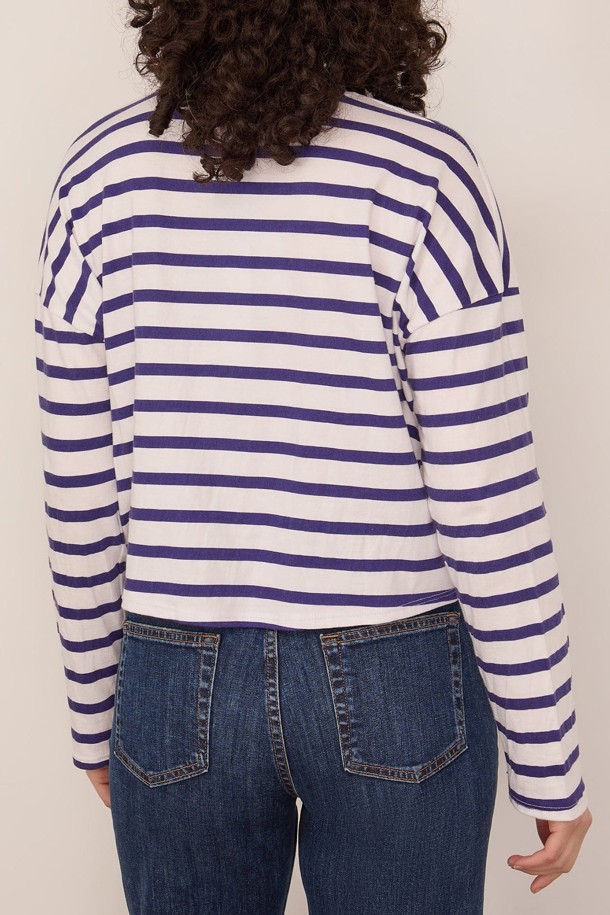 Cropped Long Sleeve Tee in Navy Thin Stripe - Image 4