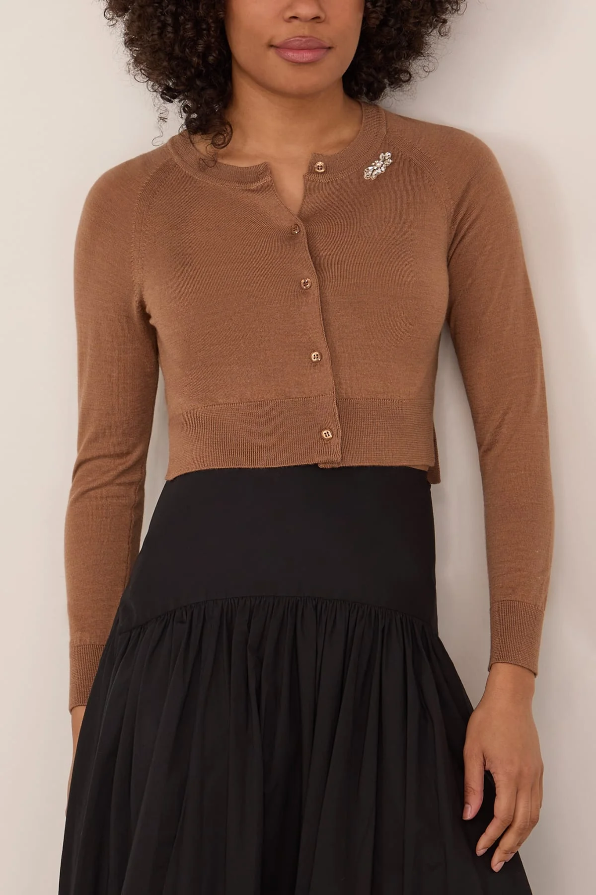 Cropped Merino Silk Cardigan in Chestnut/Pearl/Clear - Image 3