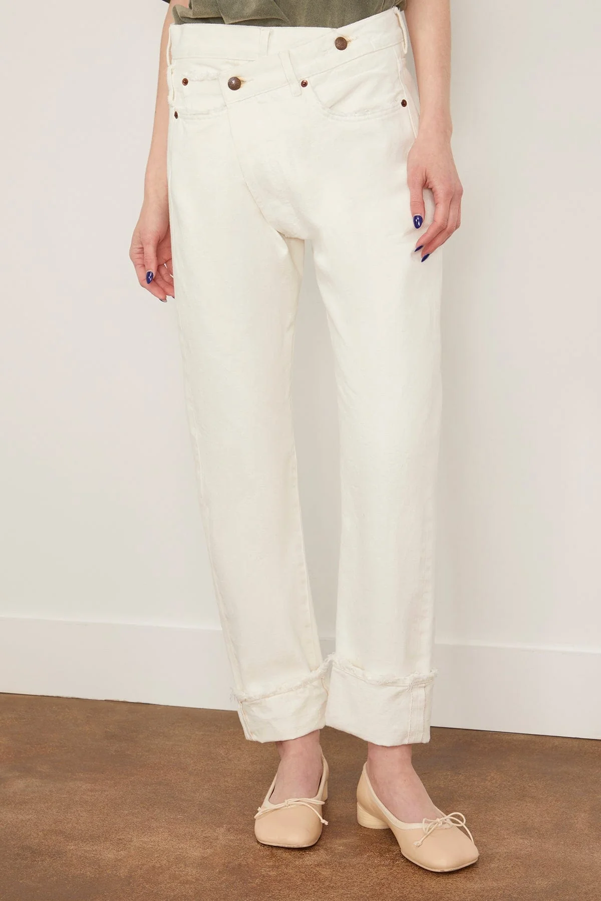 Cuffed Crossover Jean in Bennett White Selvedge (TS) - Image 3