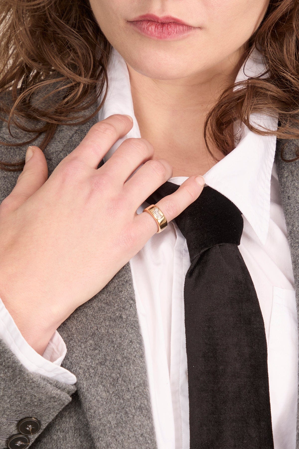 Dachshund Bubby Pinky Ring in 18k Yellow Gold - Image 2