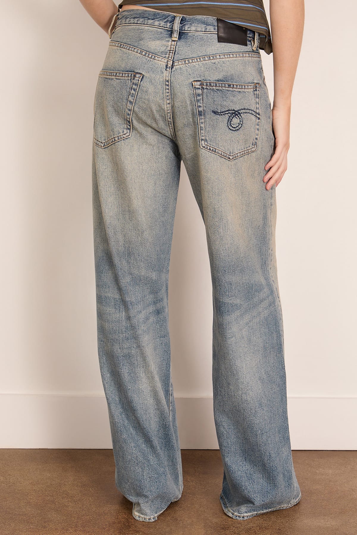 D'Arcy Flare Jean in Rivington Blue - Image 4