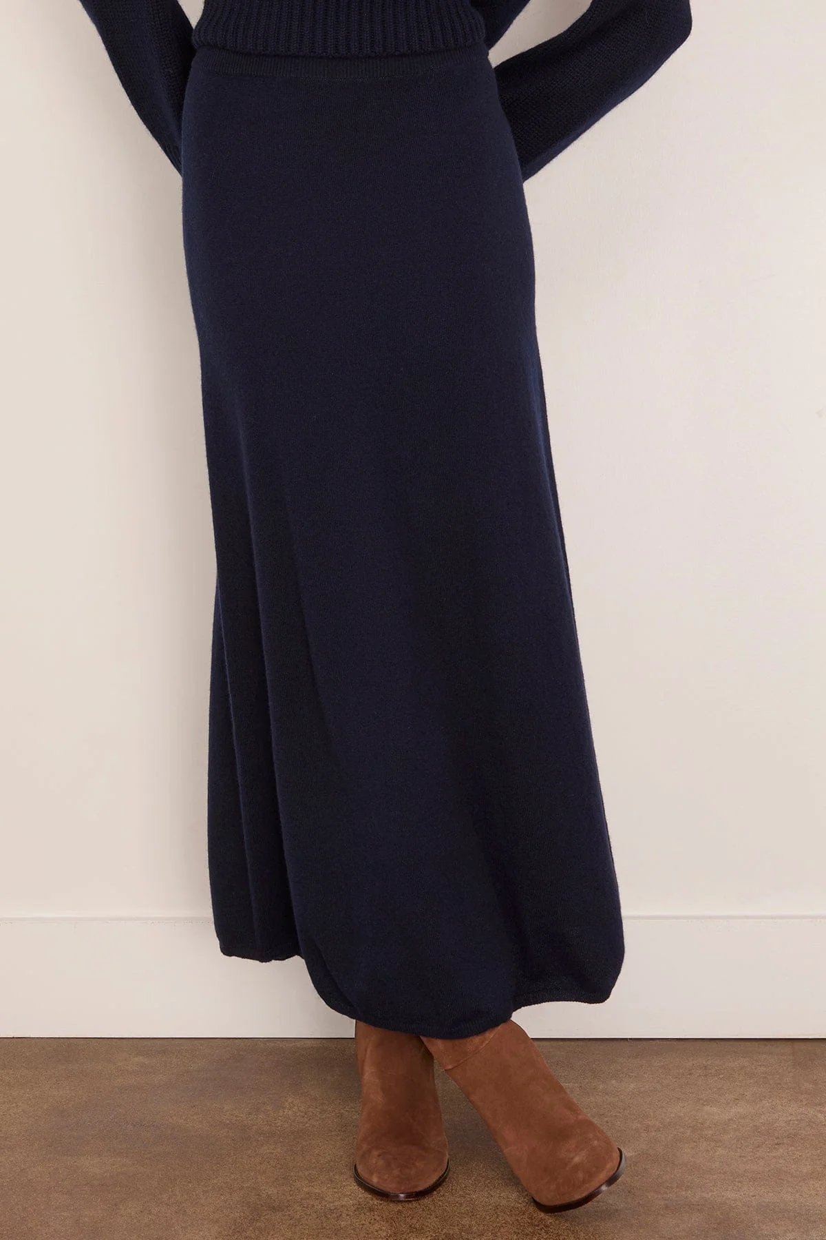 Dolly Skirt in Navy - Image 3