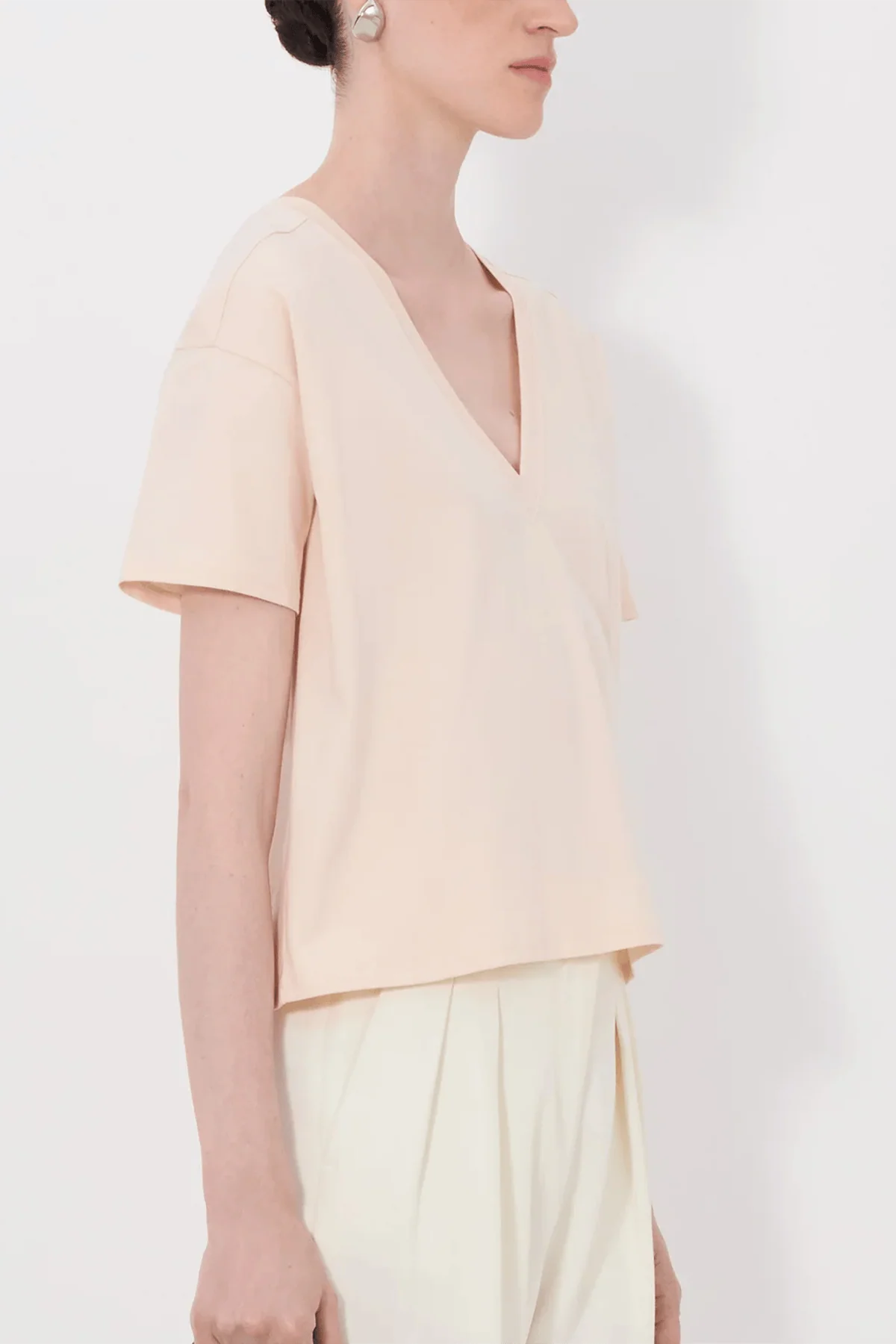 Faaa V Neck T-Shirt in Cream Rose - Image 3
