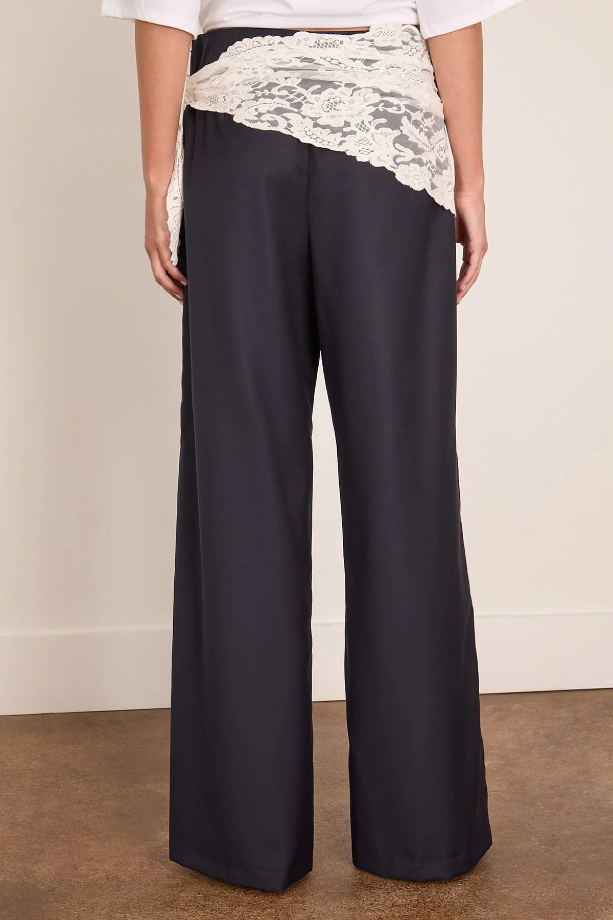 Fiora Tropical Wool Pants in Navy - Image 4