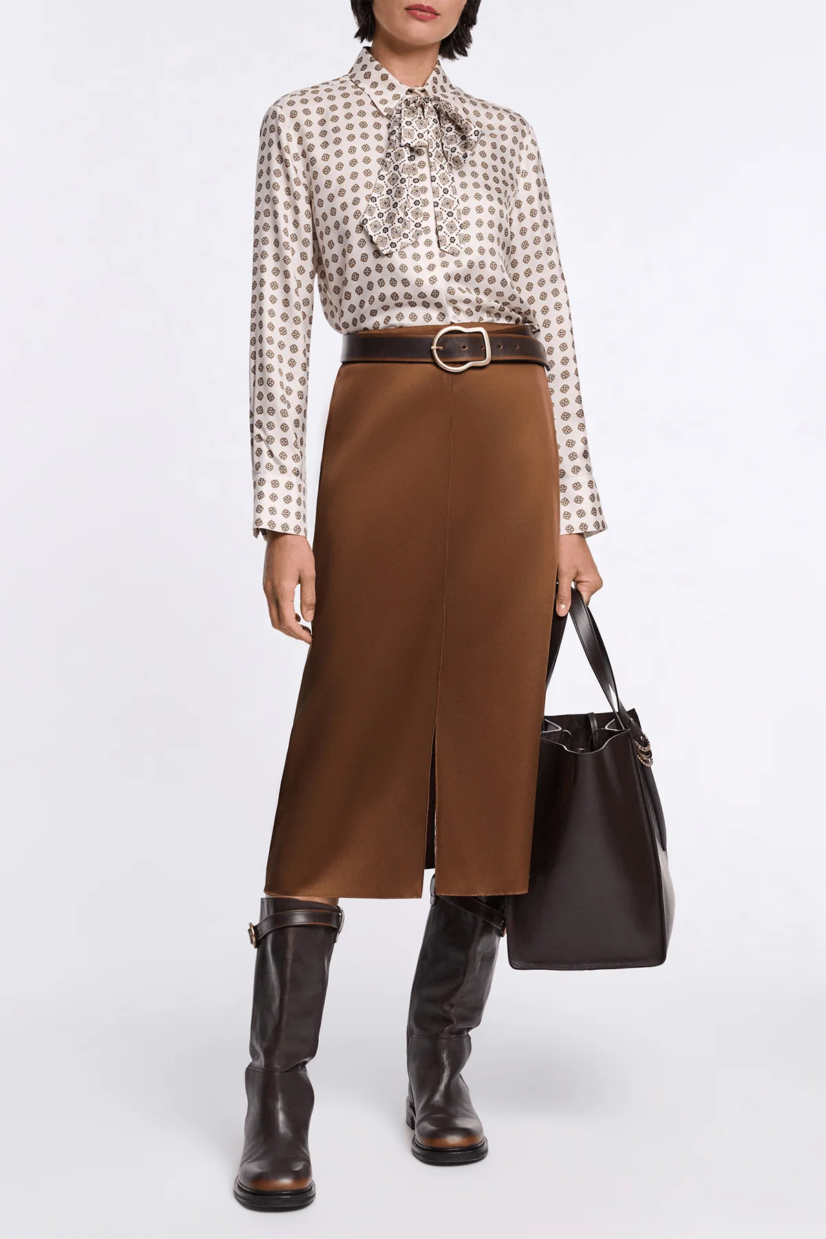 Graphic Dreams Blouse in Creme Mini Tie - Image 2