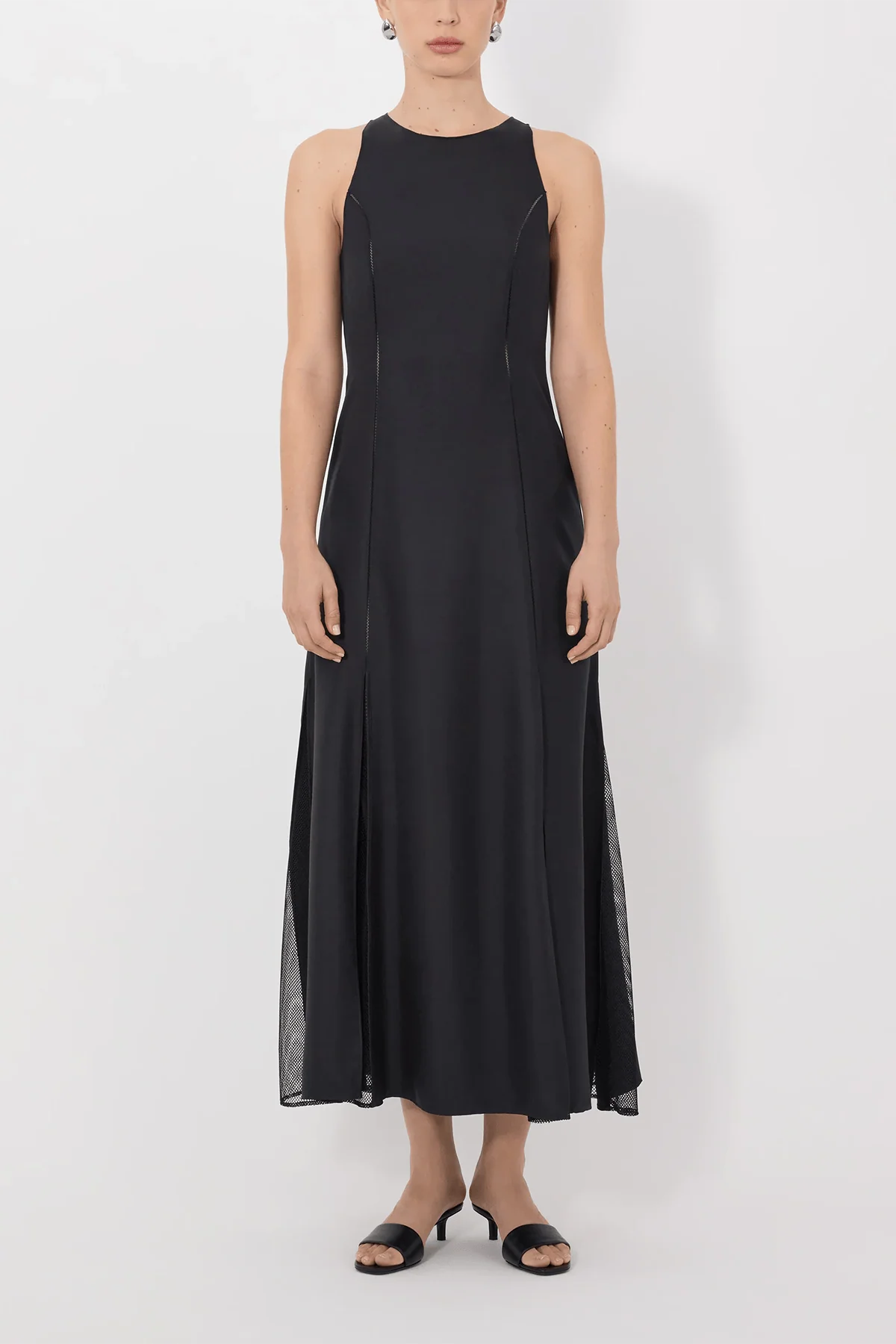 Iraka Detailed Maxi Dress in Black - Image 2