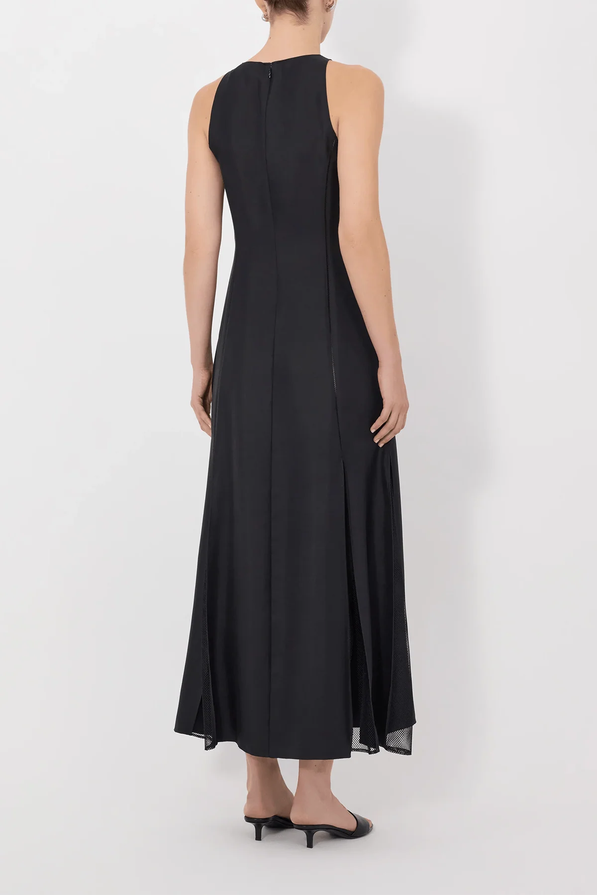 Iraka Detailed Maxi Dress in Black - Image 4