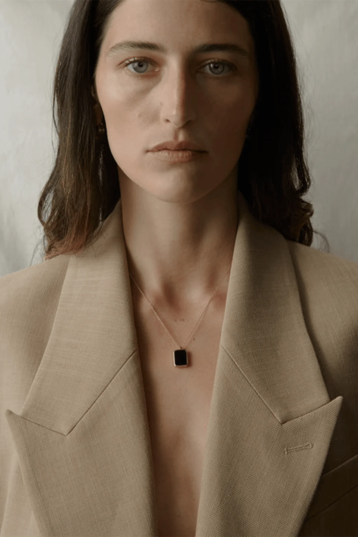 Onyx Tag Pendant Necklace in Gold - Image 4