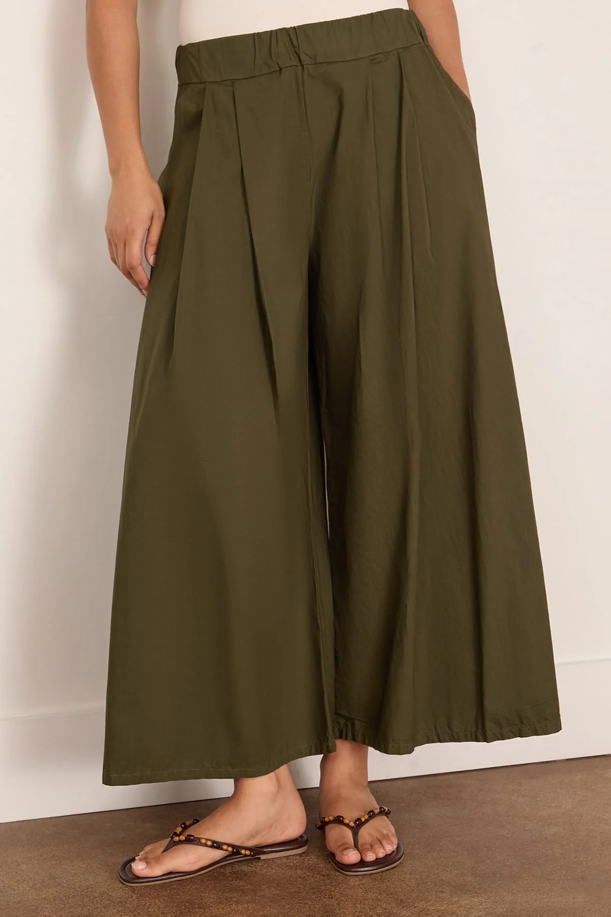 Panta Rombo Clara in Olive - Image 3