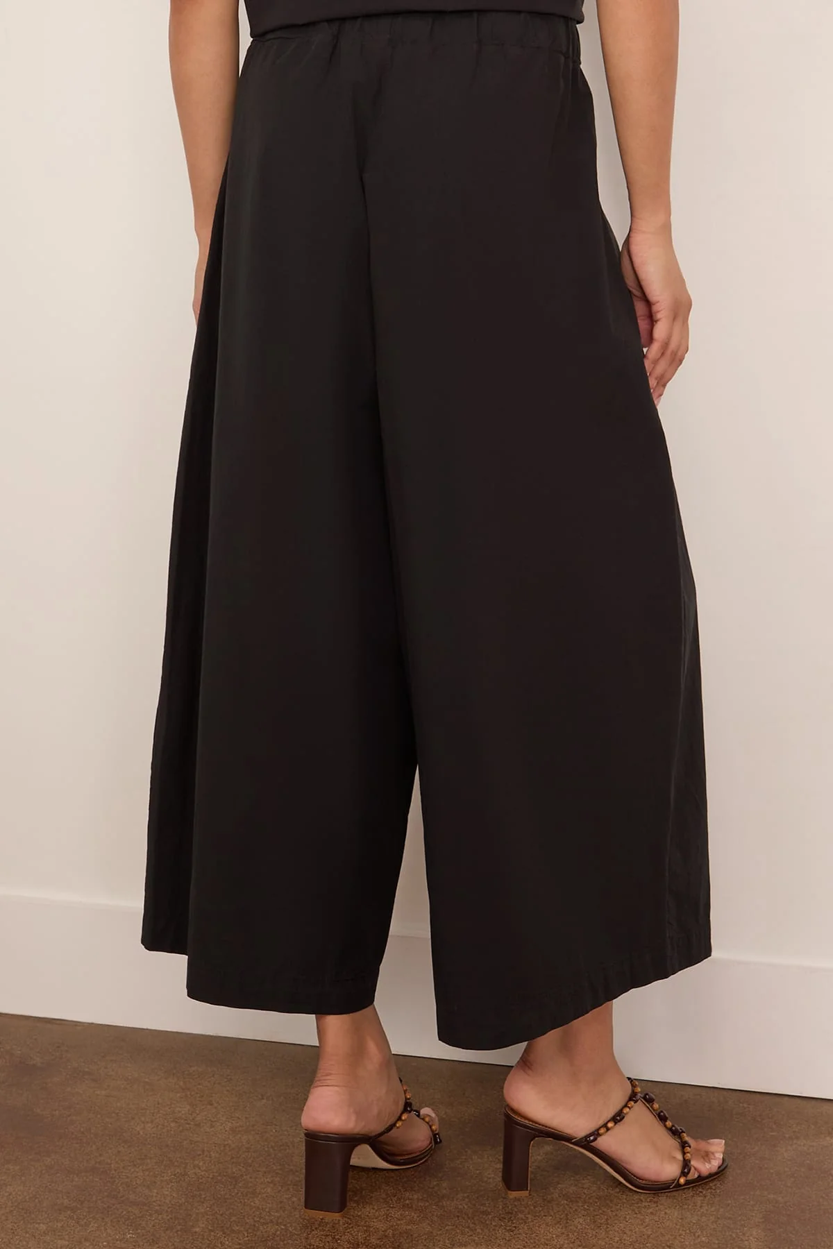 Panta Sole Sette in Black - Image 4