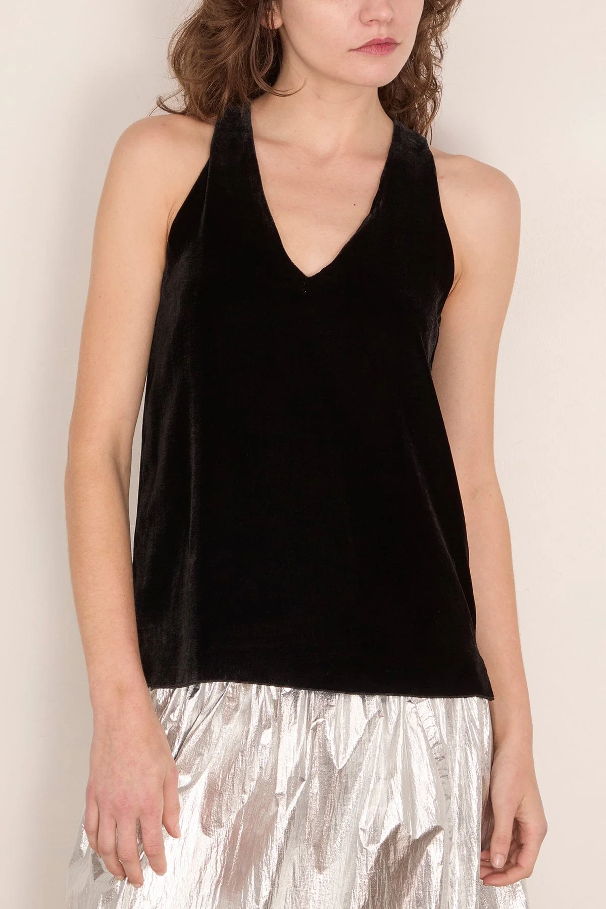 Plain Velvet V Neck Top in Noir - Image 3