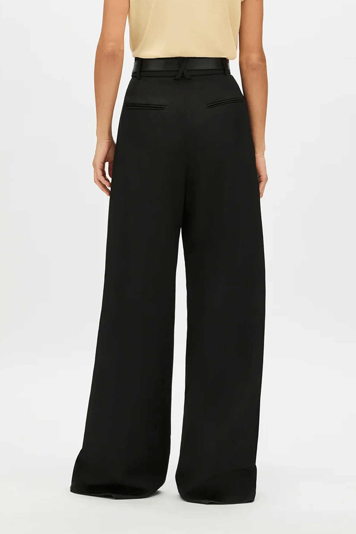 Pleated Trouser in Black - Image 4