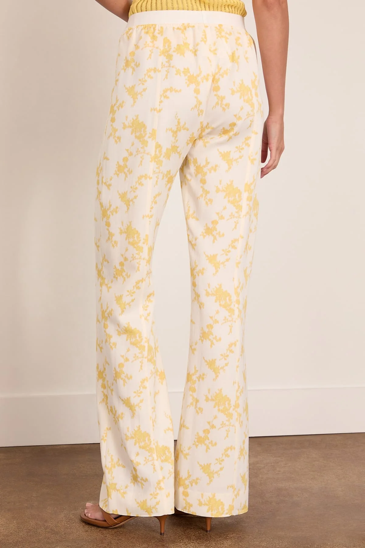 Relaxed Printed Trouser in Daffodil Bouquet - Image 4