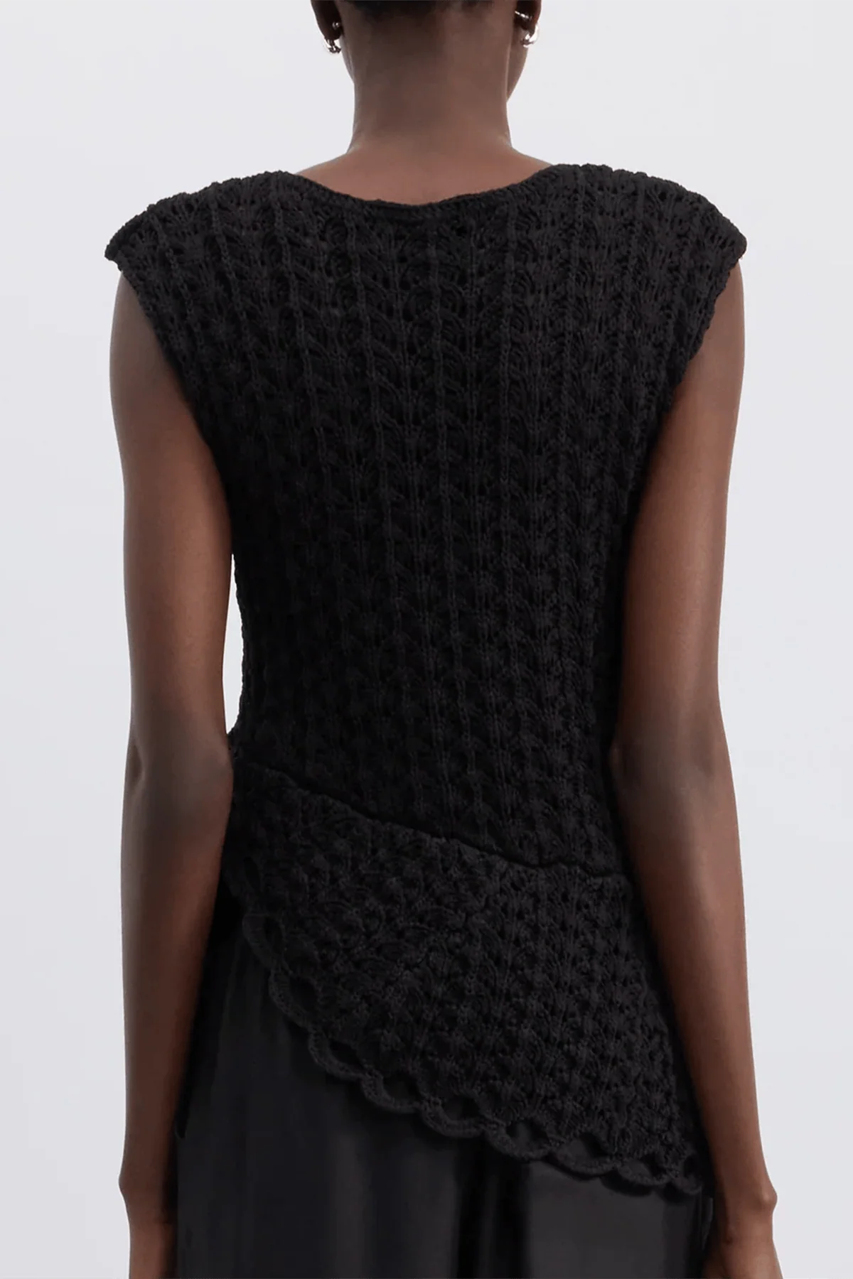 Saez Asymmetric Top in Black - Image 4