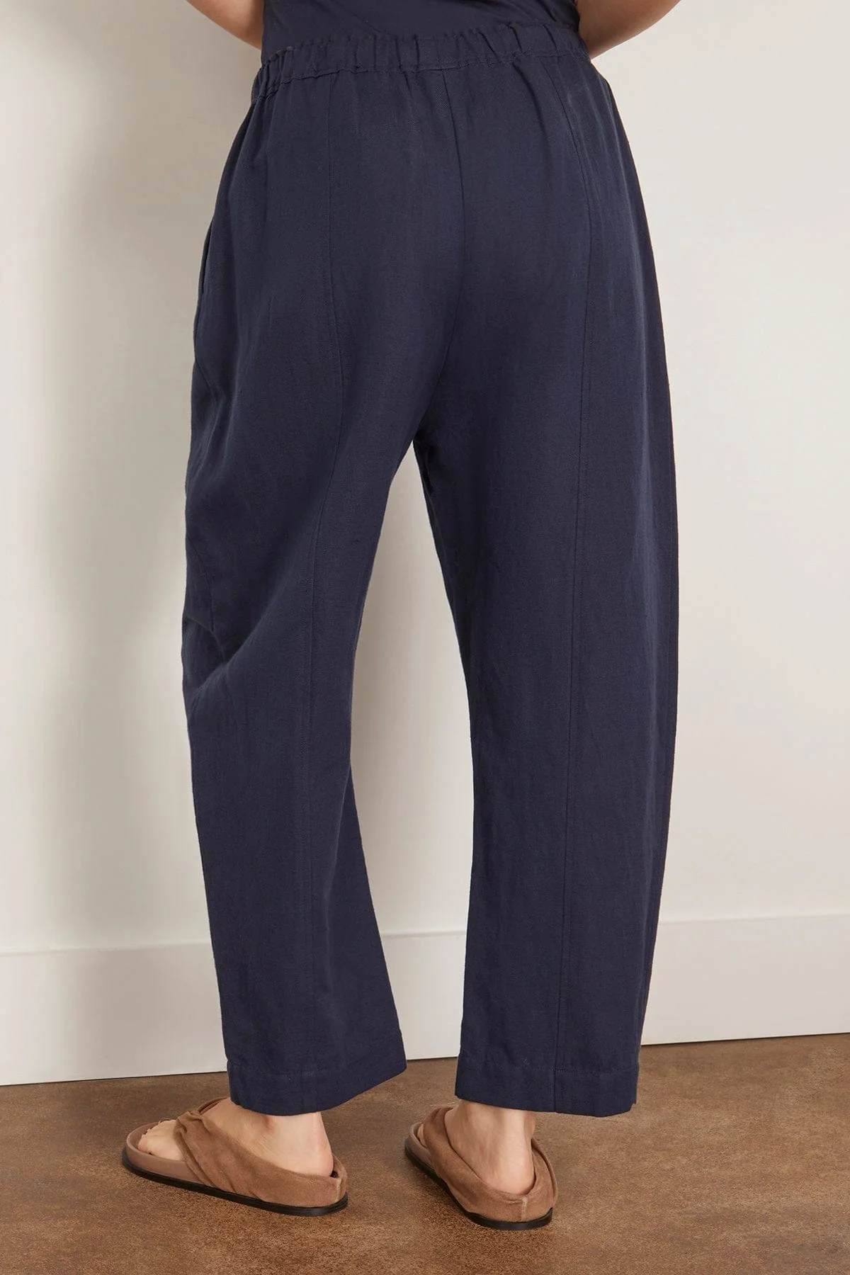 Sauna Pant in Navy - Image 4