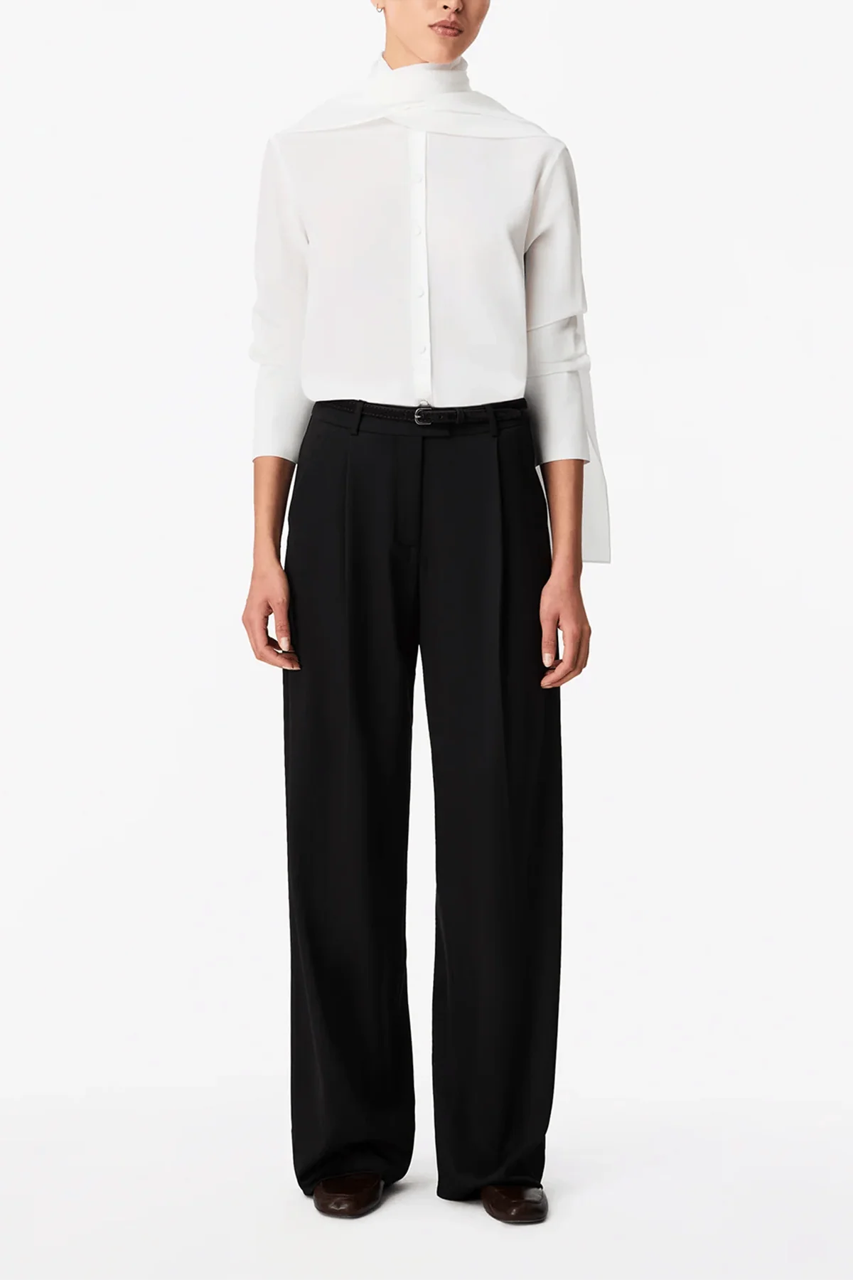 Signature Bow Blouse in Off White - Image 2