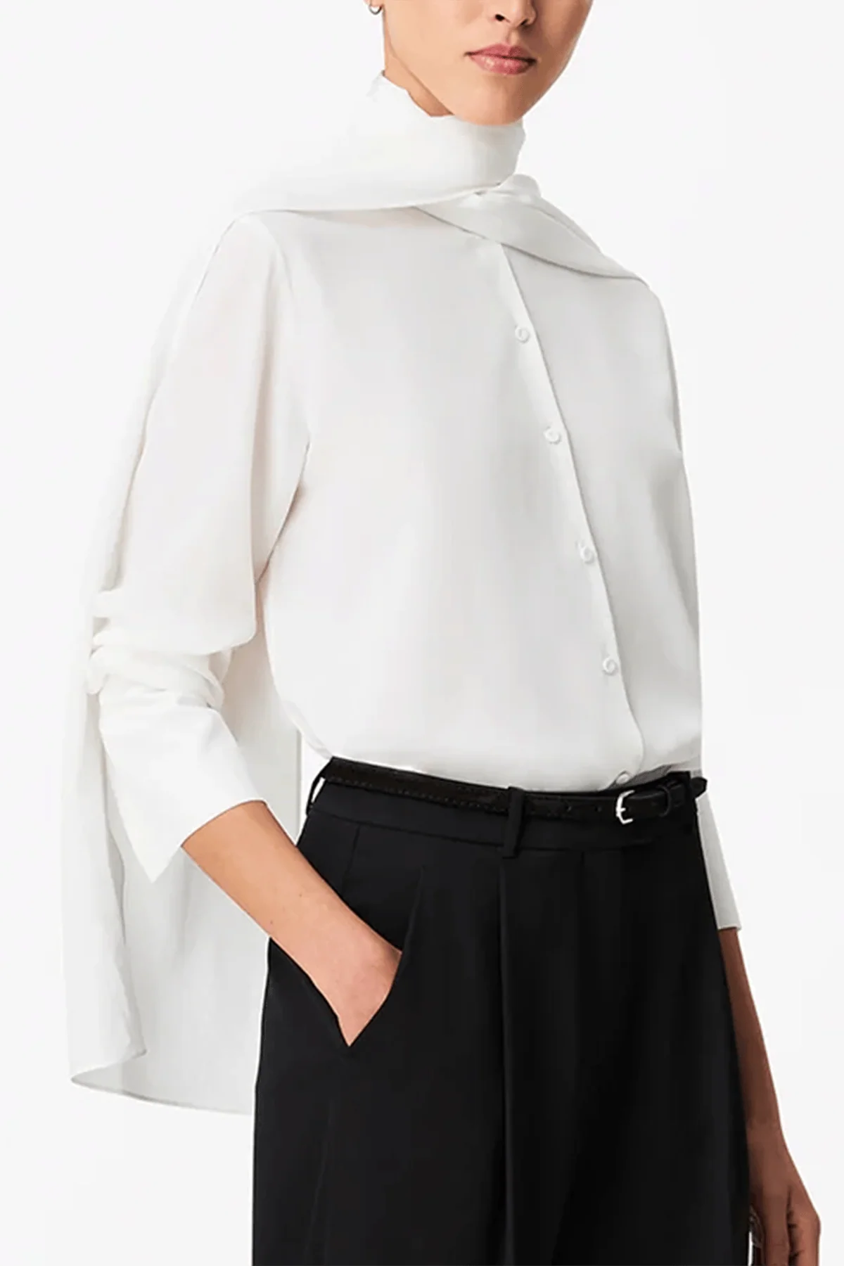 Signature Bow Blouse in Off White - Image 3