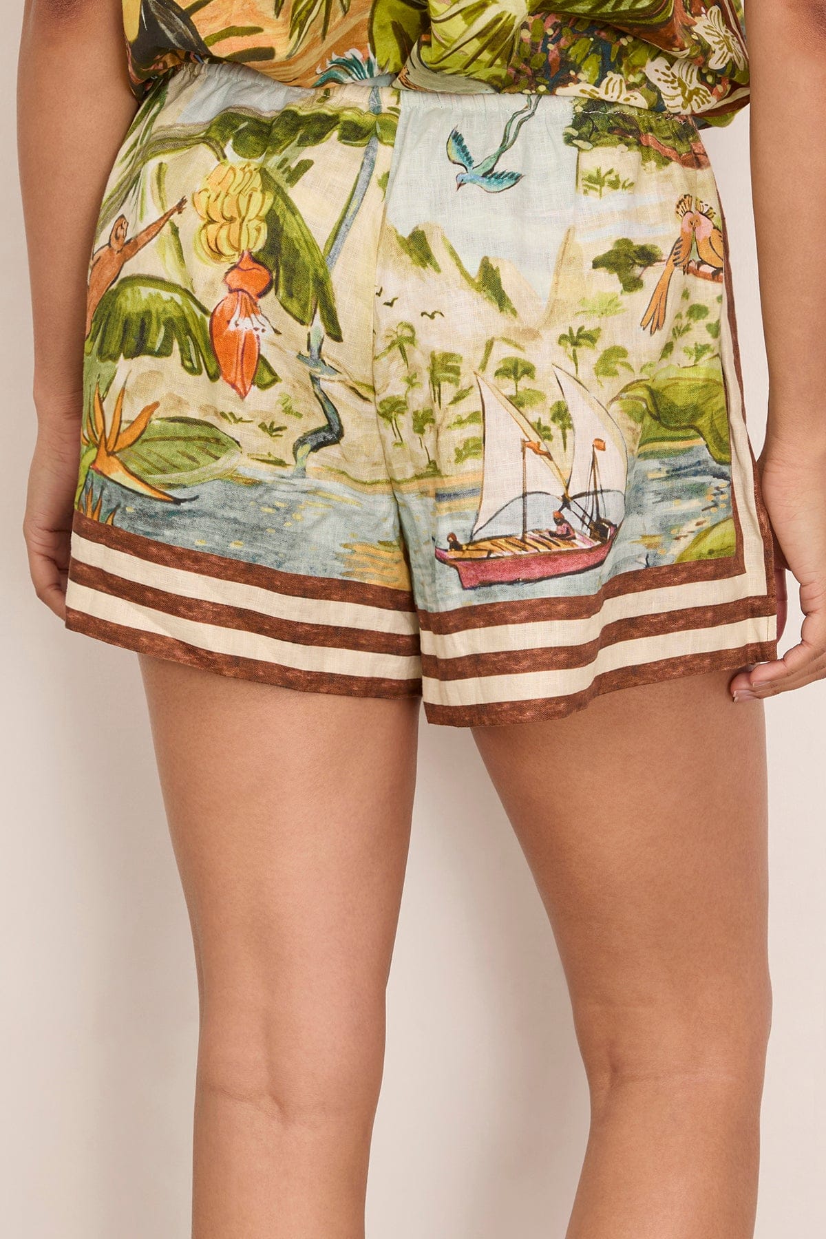 Toucan Tango Short in Multi - Image 4