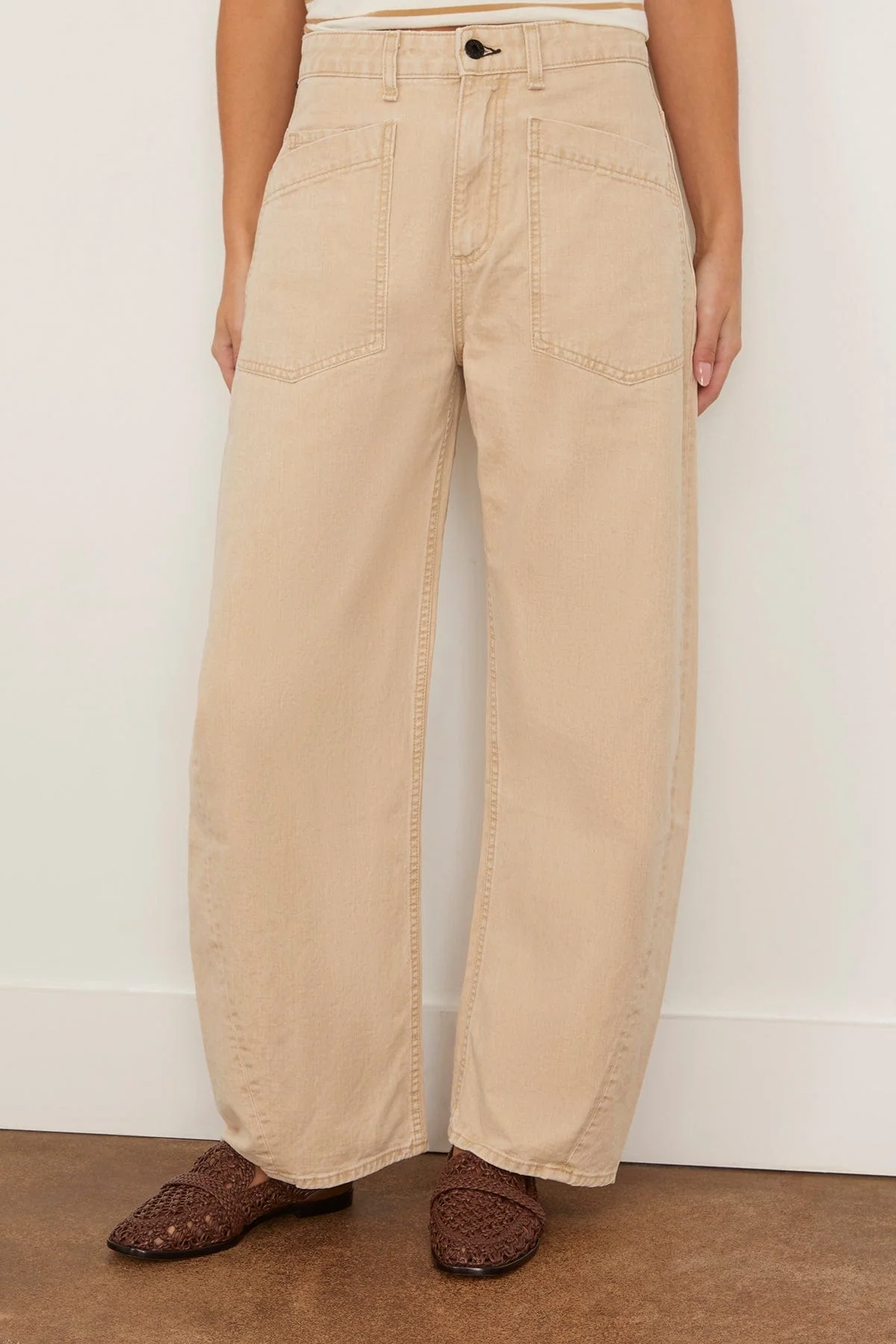 Twisted Barrel Jean in Ecru - Image 3