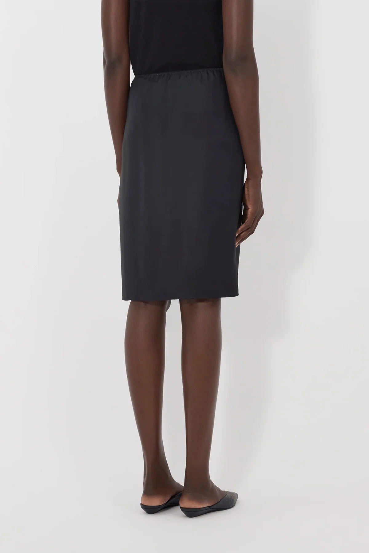 Vasali Knee Length Skirt in Black - Image 4