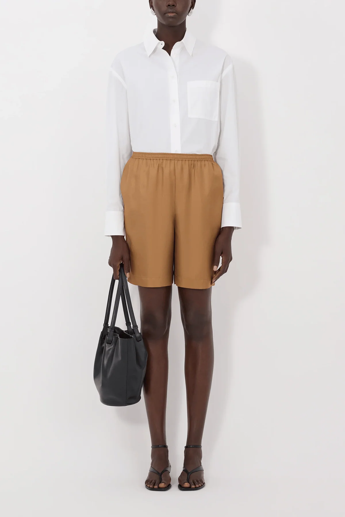 Zinia Loose Fit Shorts in Macadamia - Image 2